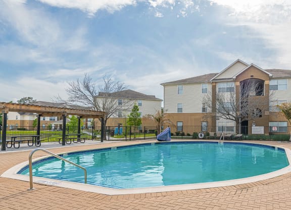 Pool at Pinewood Apartments, Texas, 77396
