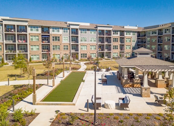 Dominium-Preserve at Peachtree Shoals-Aerial Courtyard