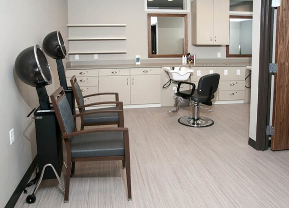 River North_Model Beauty Salon