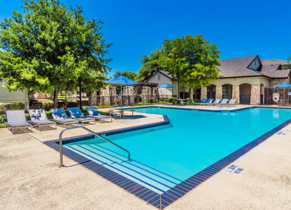 Dominium-Riverstation-Pool at Riverstation, Dallas, TX 