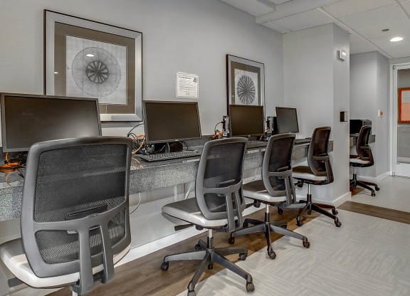 Silver Gardens_Business Center