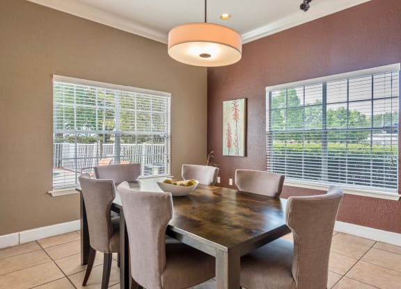St. Cloud Village_Dining Area