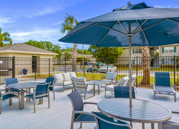 Dominium-Taylor Pointe-Pool Deck
