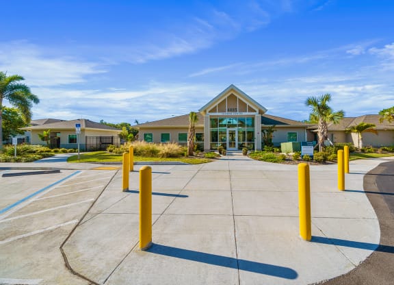 Dominium-Taylor Pointe-Leasing Office