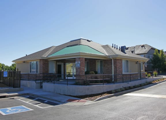 Traditions Denver_Leasing Office