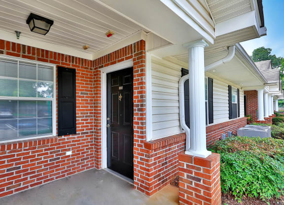 Valley Hill_Apt Exterior