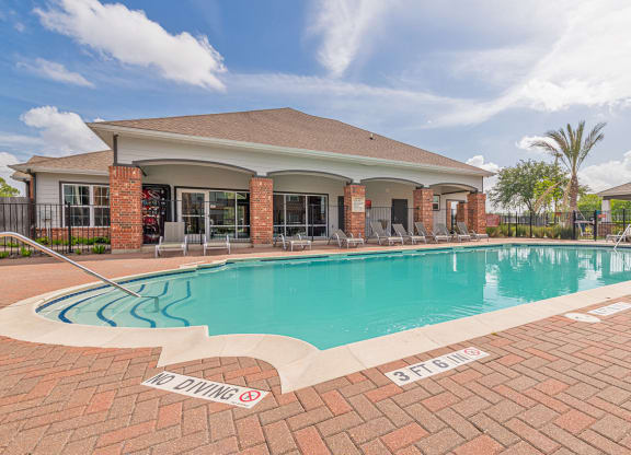 Pool at Vermillion Apartments, Houston, 55901