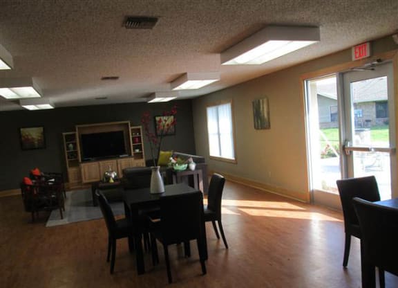 Village of Kaufman_Dining Room