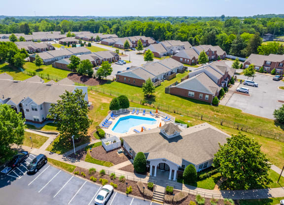 Dominium-Willow Creek-Aerial Leasing Office