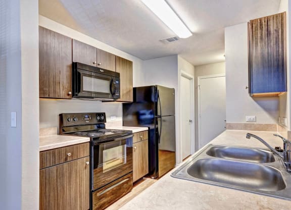 Fully Furnished Kitchen at Windy Ridge, Austin