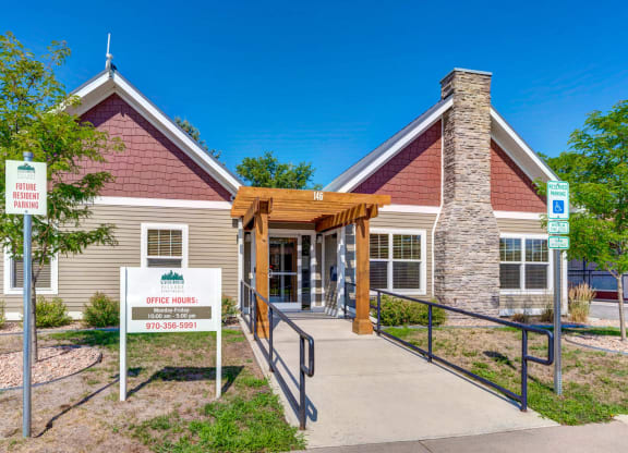 Woodside Village_Leasing Office