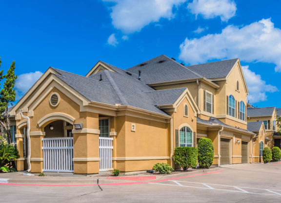 Garages at Woodway Village, Austin Texas
