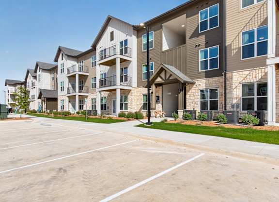 Dominium_Anson Crossing_Exterior1_9290