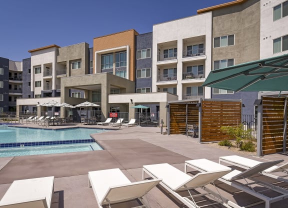 Dominium_Casa_Pool.jpg