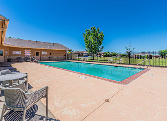 Dominium_Cathys Pointe_Pool.png