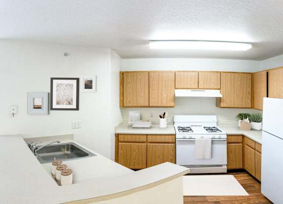 Dominium_Cortland Estates_Kitchen.jpg