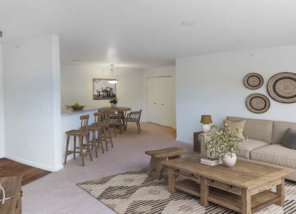 Dominium_Cortland Estates_Living room 1.jpg