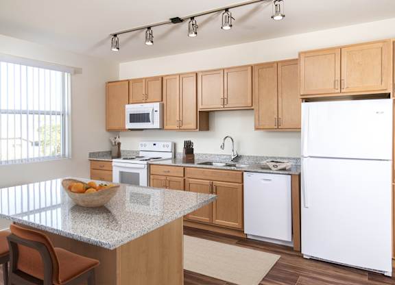 Dominium_Estrella Springs_Kitchen1_8063