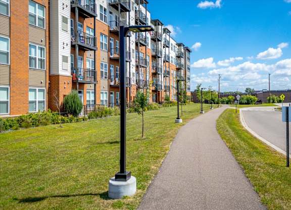 Dominium_Harbor at Twin Lakes_Exterior 4.jpg