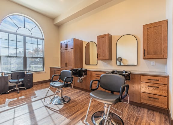 Dominium_Hickory Manor_Beauty Salon