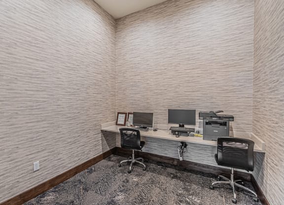 Dominium_Hickory Manor_Business Office