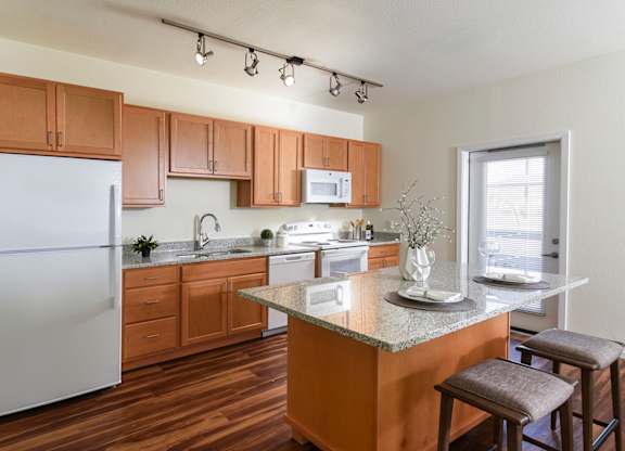 Dominium_Juniper Square_Kitchen.jpg