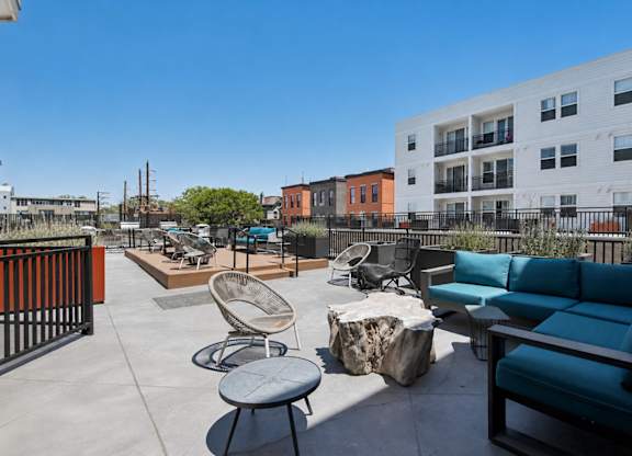 Dominium_Park Avenue West_Patio Edited