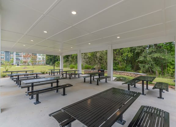 Dominium_Promenade_Picnic Pavilion.jpg