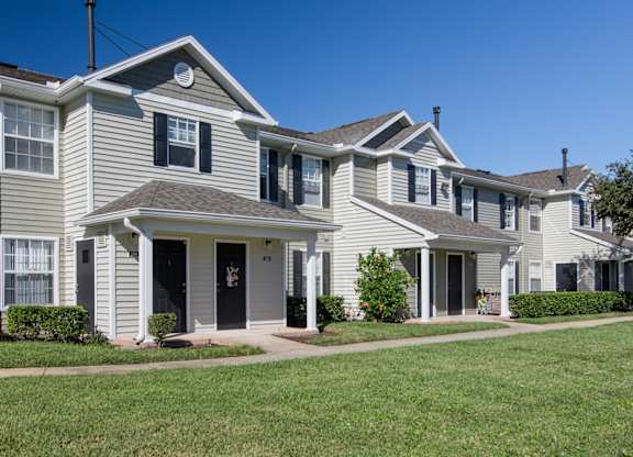 Community exterior at Sunrise Pointe, Port Orange