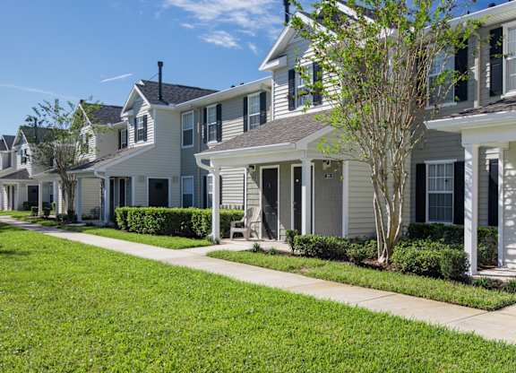 Exterior View Of Property at Sunrise Pointe, Port Orange, FL