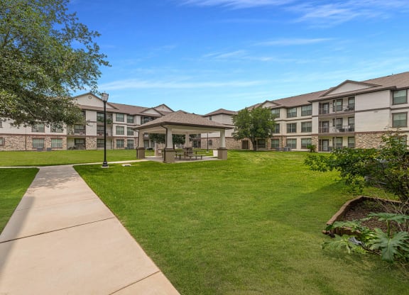 Exterior Community Courtyardat The Portofino 55+ Apartments, Pasadena, 77503