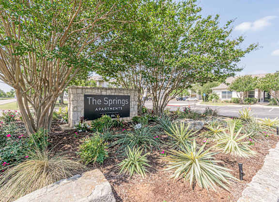 Dominium_TheSprings_Community06.jpg