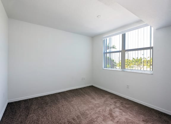 Dominium_Village at Delray_Vacant Apartment Bedroom