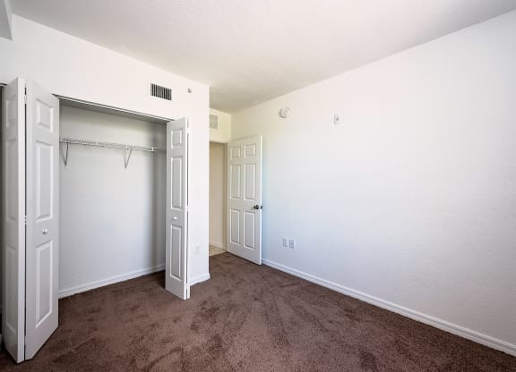Dominium_Village at Delray_Vacant Apartment Bedroom