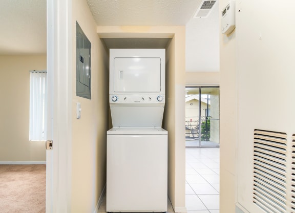 Dominium_Village at Delray_Vacant Apartment Stacked Washer & Dryer