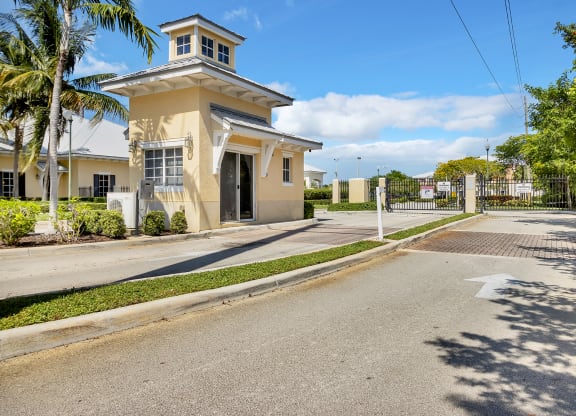 Dominium_Village at Delray_Comminity Entrance Gate