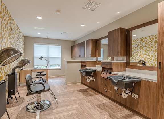 Salon at Willow Place 55+ Apartments, McDonough