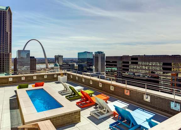 Rooftop patio and pool at Arcade Apartments, Missouri