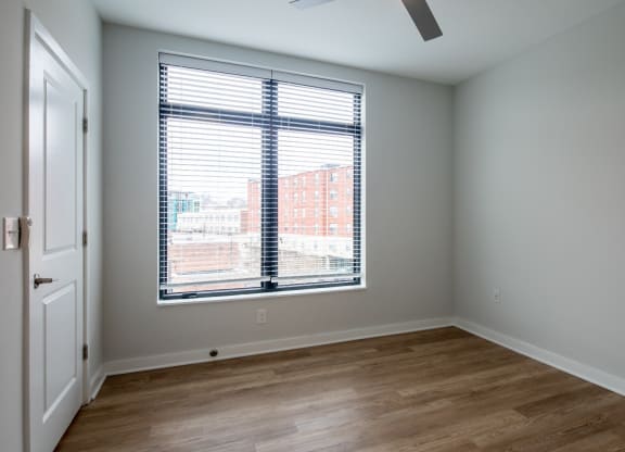 Shiplock Views Apartments bedroom 1