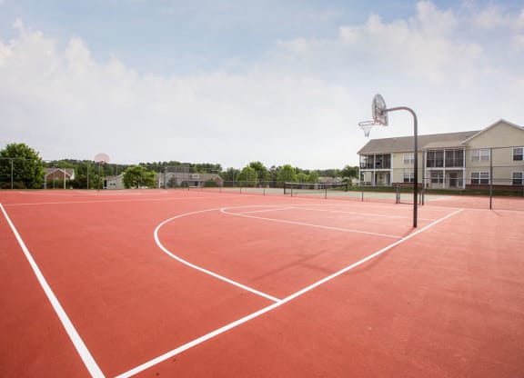 Basketball Court at Crosstimbers Apartments
