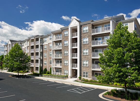 Smiths Landing Apartment Exterior