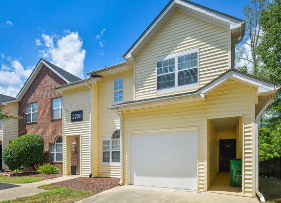 Avalon-Peaks-Apartments-Apex-NC-Building-Exterior-3