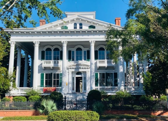 Elegant Exterior View Bellamy Mansion Wilmington at Pier 33 Apartments, North Carolina