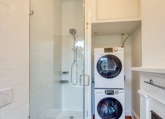 Laundry at The Edgar Apartments in downtown Richmond VA