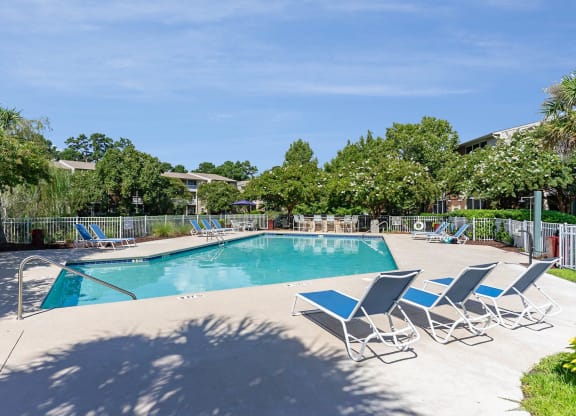 Swimming Pool With Relaxing Sundecks at Litchfield Oaks Apartments, Pawleys Island, SC