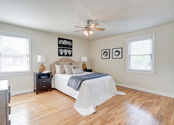 Bedroom at Kensington Place Apartments