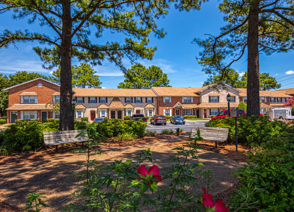 garden at Holly Point Apartments in Chesapeake VA