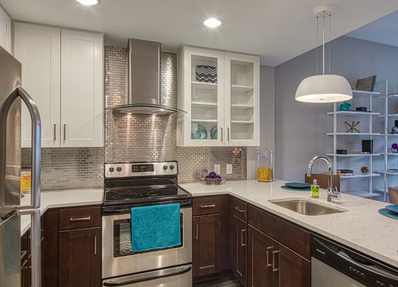 Deco at CNB Apartments Kitchen