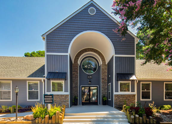 Waterman's Crossing Apartments Leasing