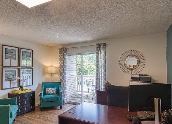 Lakeridge Square Apartments model in Ashland VA